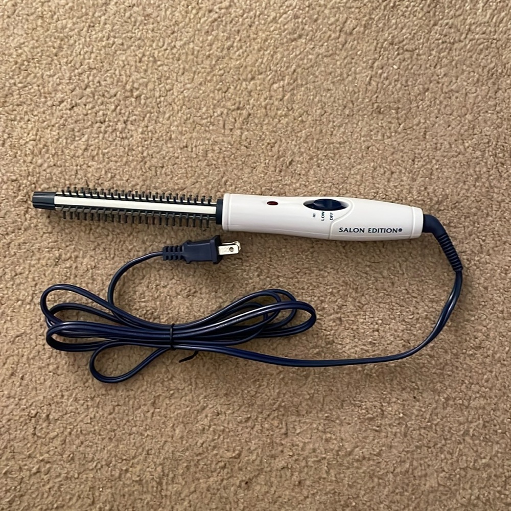 Salon Edition Professional Brush Iron
